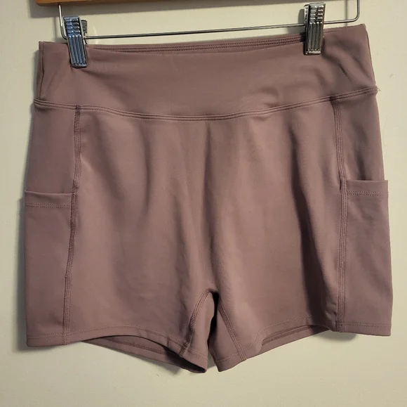 Pink shorts - Picture 1 of 3